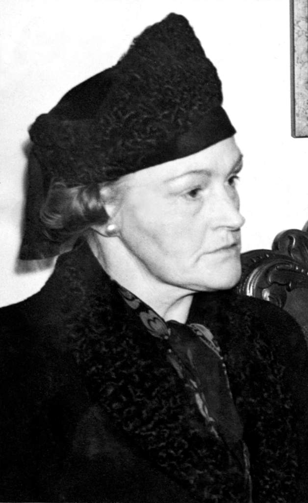 Mordet på tio-åriga Gerd Johansson, mördad i december 1939. Elvira Johansson, mor till Gerd. o