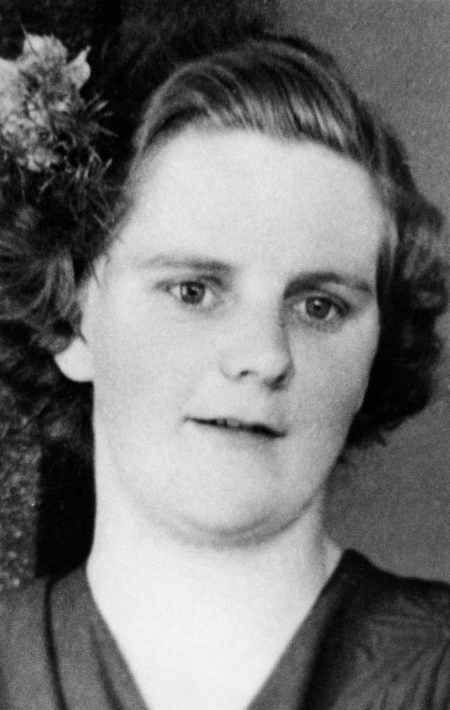 Den 34-åriga Ruth Lind från Fjugesta var på läkarbesök i Örebor den 26 maj 1959. När hon inte kom hem på kvällen slog hennes make larm. Foto: AFTONBLADET